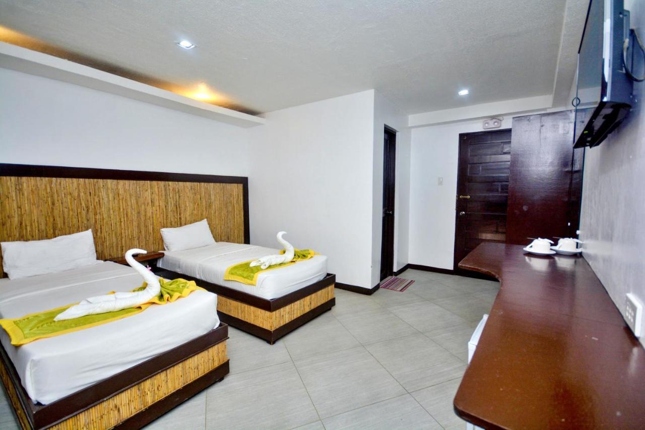 Bamboo Beach Resort & Restaurant Manoc-Manoc Exterior foto