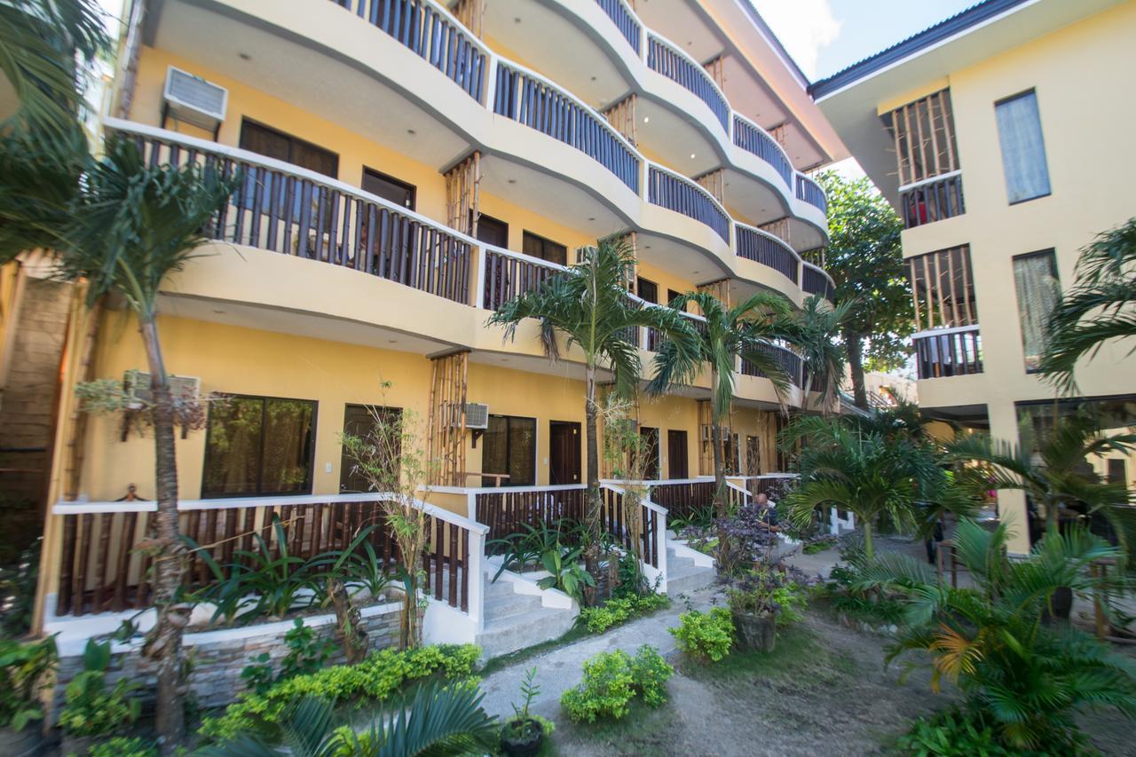 Bamboo Beach Resort & Restaurant Manoc-Manoc Exterior foto