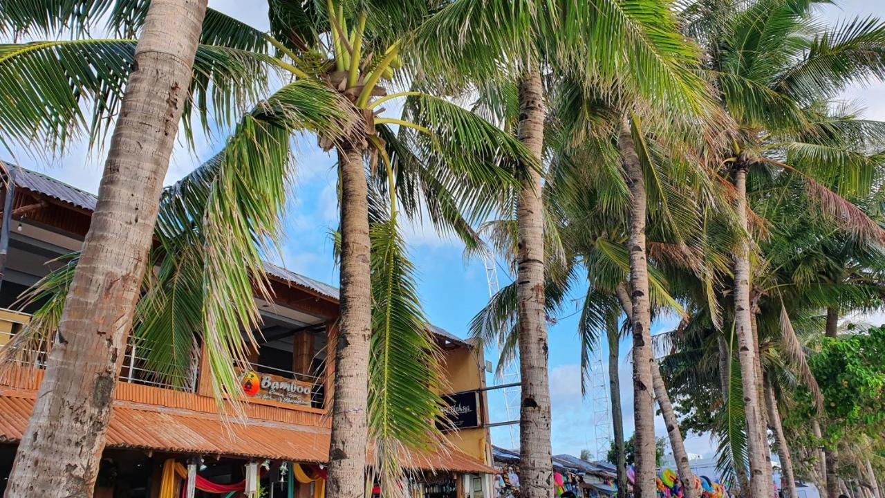 Bamboo Beach Resort & Restaurant Manoc-Manoc Exterior foto